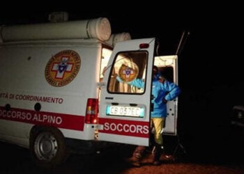 Soccorso alpino per salvare la speleologa