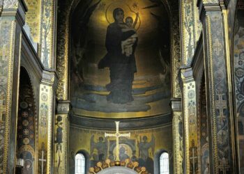 Kiev, interno della Cattedrale di San Vladimir (Pixabay)