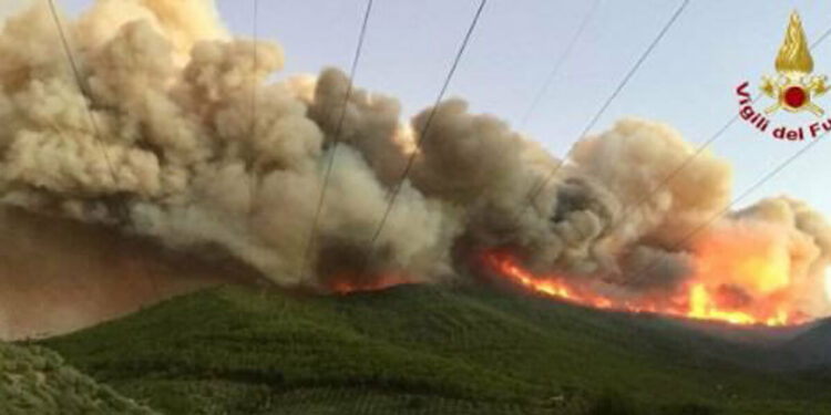 Incendio Monte Serra