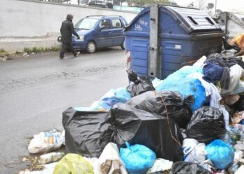 Emergenza rifiuti Roma