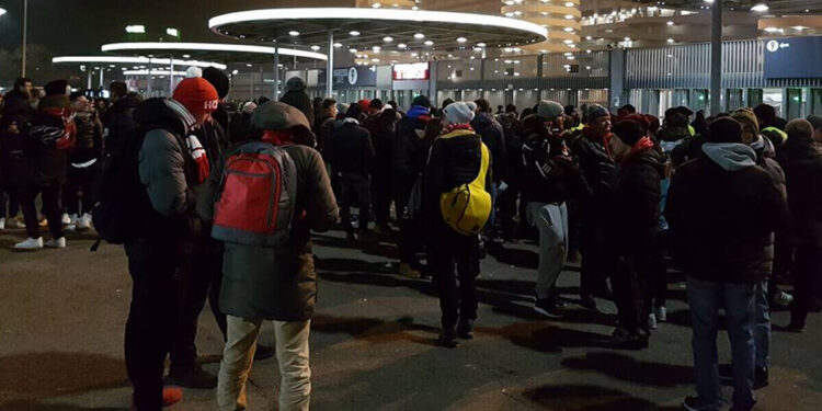 Tifosi di Inter e Napoli prima del match