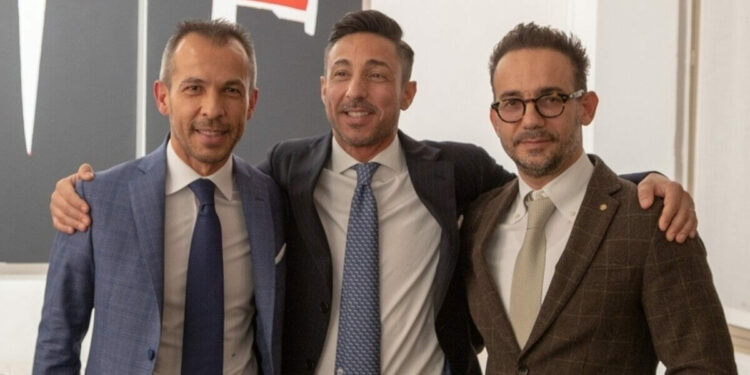 I fratelli Christian e Davide Barzazi insieme a Rossano Viola