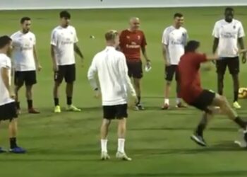 Scivolata di Higuain su Gattuso nel torello (foto da YouTube)