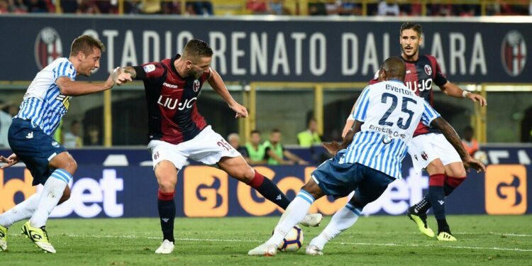 Calciomercato Lazio - al centro Dijks del Bologna (Foto LaPresse)