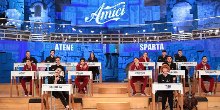 Amici 18, scuola occupata