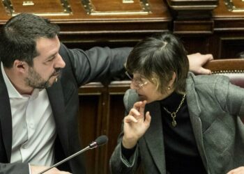 Il ministro dell'Interno Matteo Salvini con Giulia Bongiorno, ministro della Pa (LaPresse)