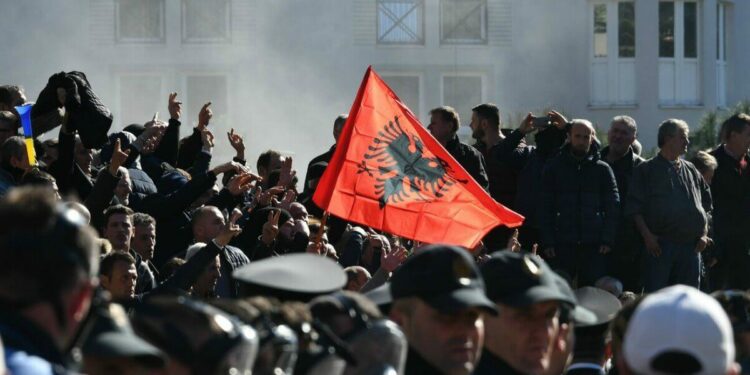 albania scontri tirana