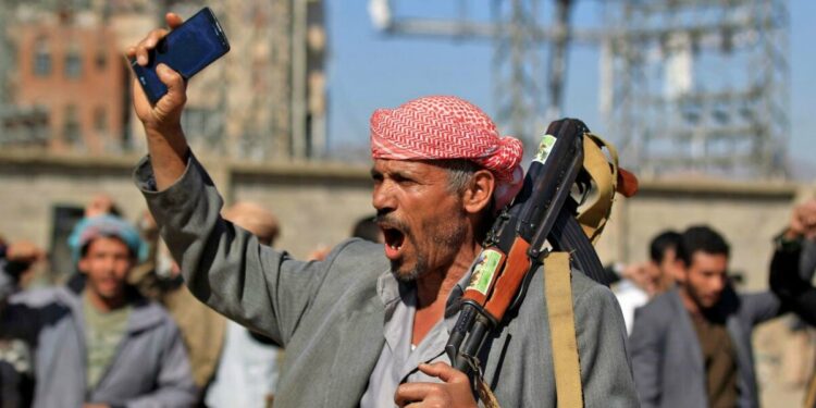 Yemen, ribelli Houthi (LaPresse)