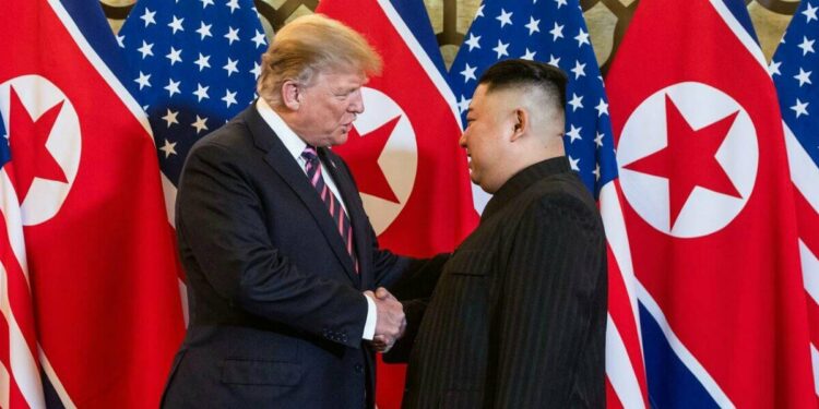 Donald Trump E Kim Jong-un ad Hanoi (LaPresse)