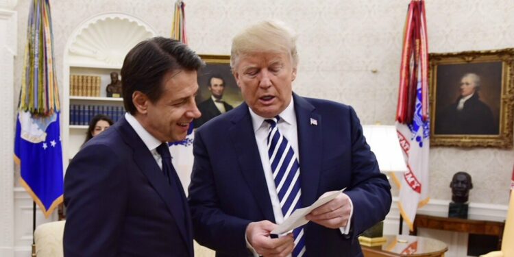 Giuseppe Conte con Donald Trump alla Casa Bianca il 30 luglio 2018 (LaPresse)