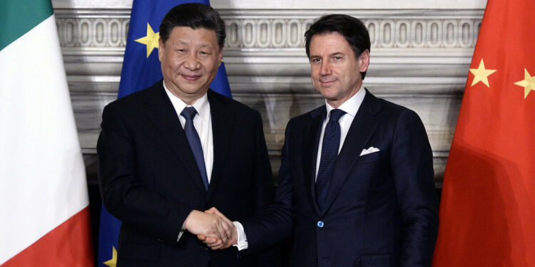 Xi Jinping e Giuseppe Conte durante la visita del presidente cinese in Italia nel marzo 2019 (LaPresse)