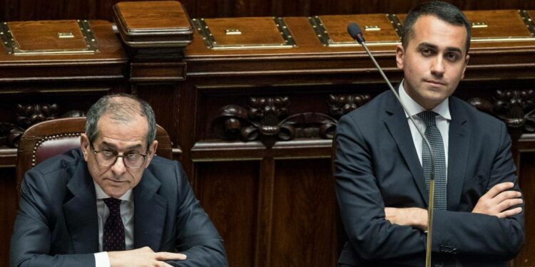 Tria e Di Maio in Parlamento