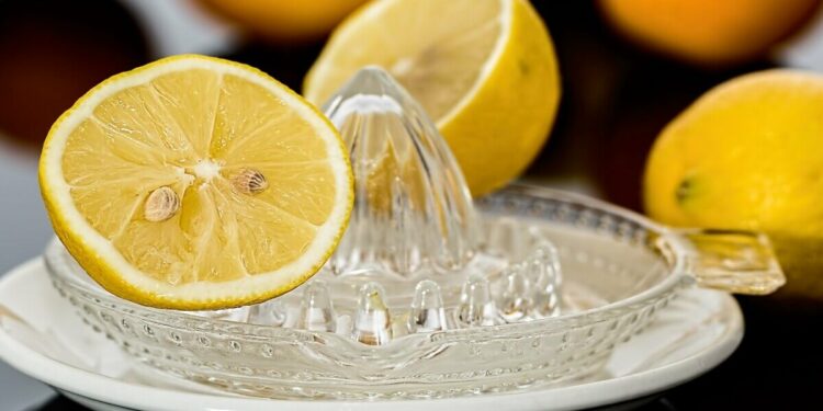 Limone acqua calda coronavirus