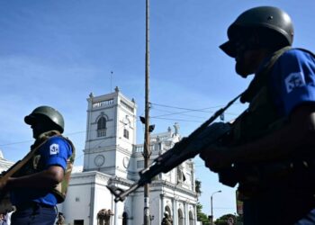 Forze di polizia in Sri Lanka dopo gli attentati (LaPresse)