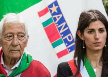 Virginia Raggi con l'Anpi