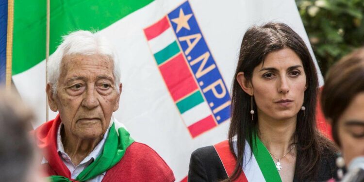 Virginia Raggi con l'Anpi