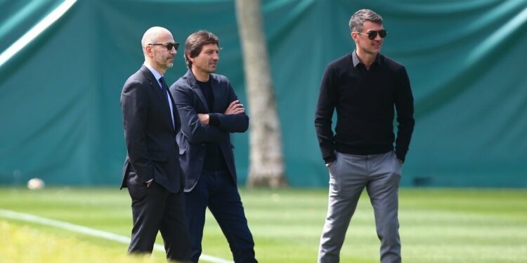 Ivan Gazidis, Leonardo e Paolo Maldini a Milanello (Foto LaPresse)