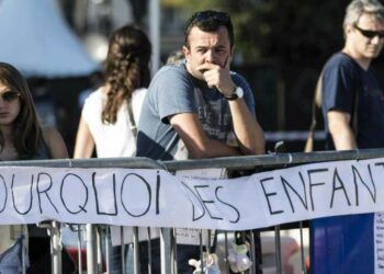 Sulla Promenade des Anglais dopo l'attentato a Nizza del 14 luglio 2016 (LaPresse)