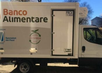 Uno dei mezzi di Number1 impegnati nell'attività a fianco della Fondazione Banco Alimentare