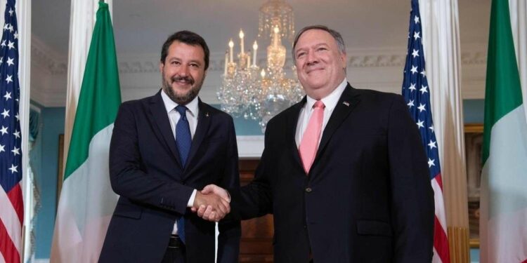 Matteo Salvini e Mike Pompeo (Lapresse)