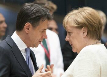 Giuseppe Conte con Angela Merkel (LaPresse)