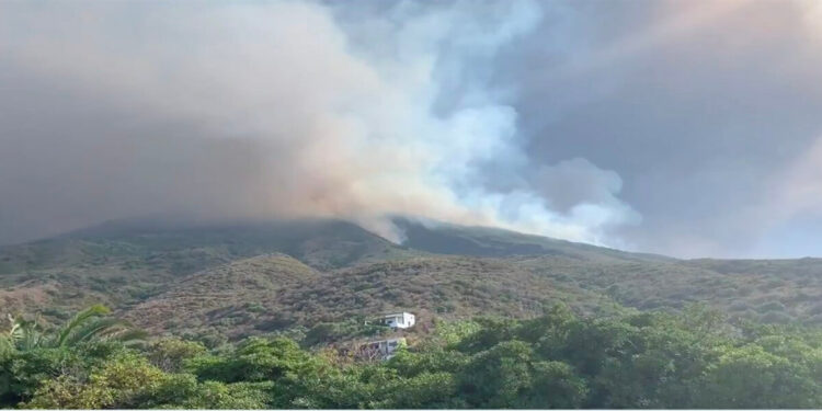 Stromboli, video esplosioni da vulcano (Foto: video Twitter)