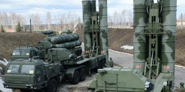 Il sistema missilistico russo S-400