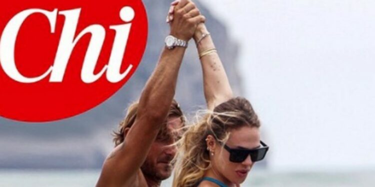 Francesco Totti e Ilary Blasi, foto da Instagram