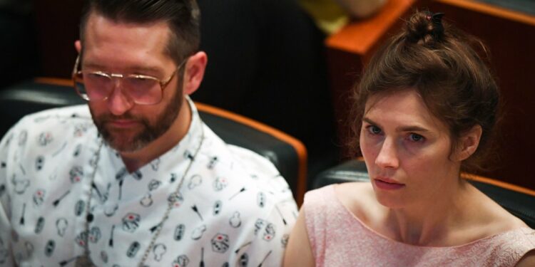 Amanda Knox e Christopher Robinson (Foto: LaPresse)