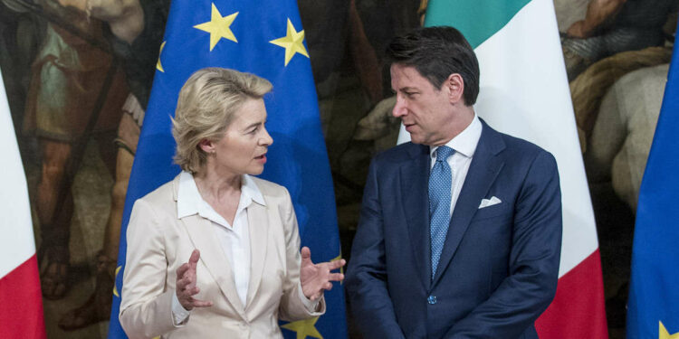 Ursula von der Leyen e Giuseppe Conte (Lapresse)