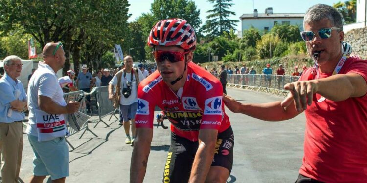 Roglic rosso Vuelta