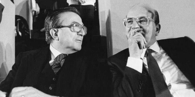 Giulio Andreotti e Bettino Craxi negli anni 80 (LaPresse)