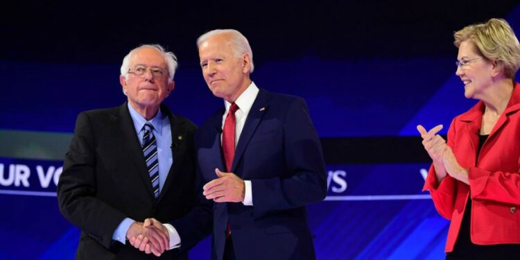 Bernie Sanders, Joe Biden e Elizabeth Warren (LaPresse)