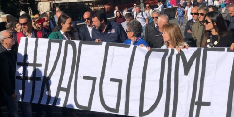 Sit-in Salvini vs Raggi