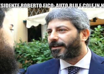 roberto fico colf in nero le iene