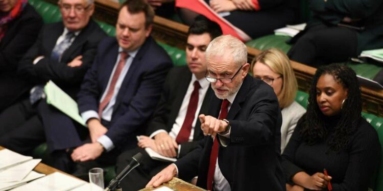 Jeremy Corbyn in Parlamento (Lapresse)