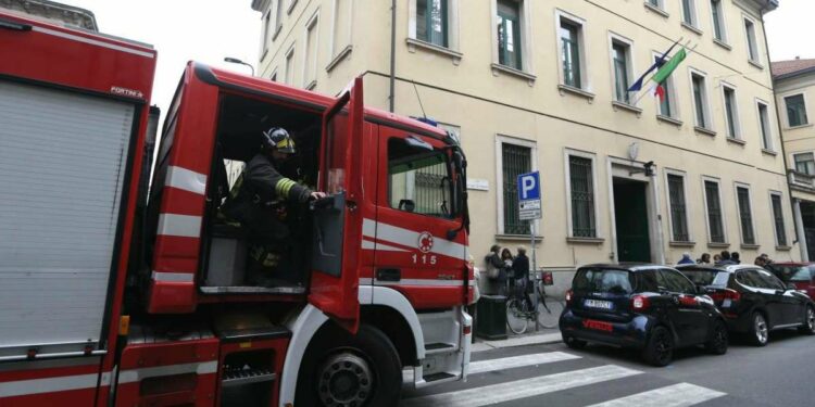 incendio tribunale milano