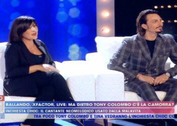 Tina Rispoli cerotto sul naso a live non è la d'urso