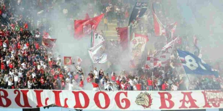 La tifoseria del Bari (foto La Presse)