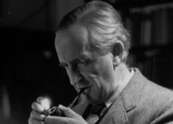 John Ronald Reuel Tolkien (1892-1973) (Foto dal web)