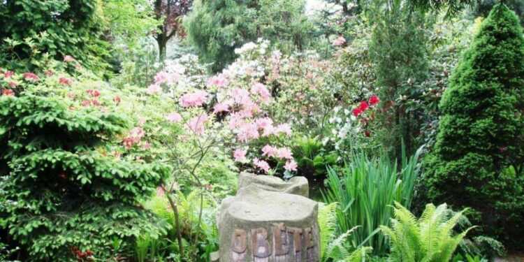 Un angolo del Giardino di Luboš Hruška dedicato alle vittime di ogni male (Foto dal web)