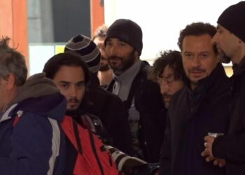 Stefano Accorsi cacciato con troupe da Venezia