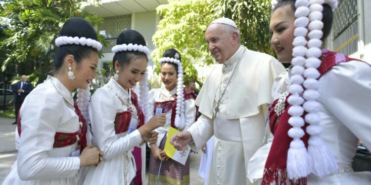 Papa Francesco in Thailandia