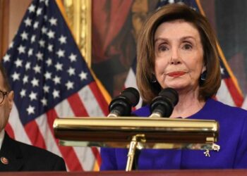 La Speaker della Camera Nancy Pelosi (al centro) insieme a Jerry Nadler e a Carolyn Maloney (LaPresse)