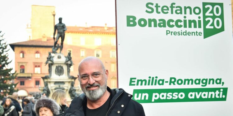 Bonaccini in campagna elettorale