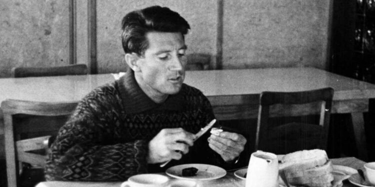 Walter Bonatti a colazione (1930-2011) (LaPresse)