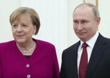 Angela Merkel e Vladimir Putin (LaPresse)