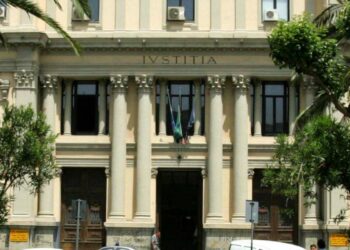 Tribunale genitori divorzio Ayala