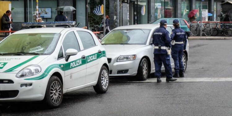 Blocco traffico auto Milano