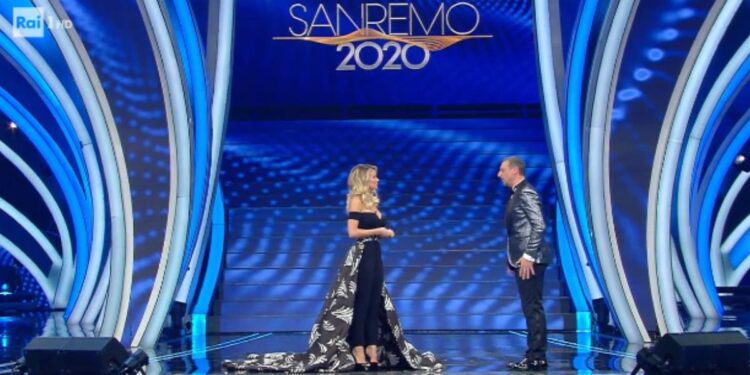 Diletta Leotta con Amadeus a Sanremo 2020